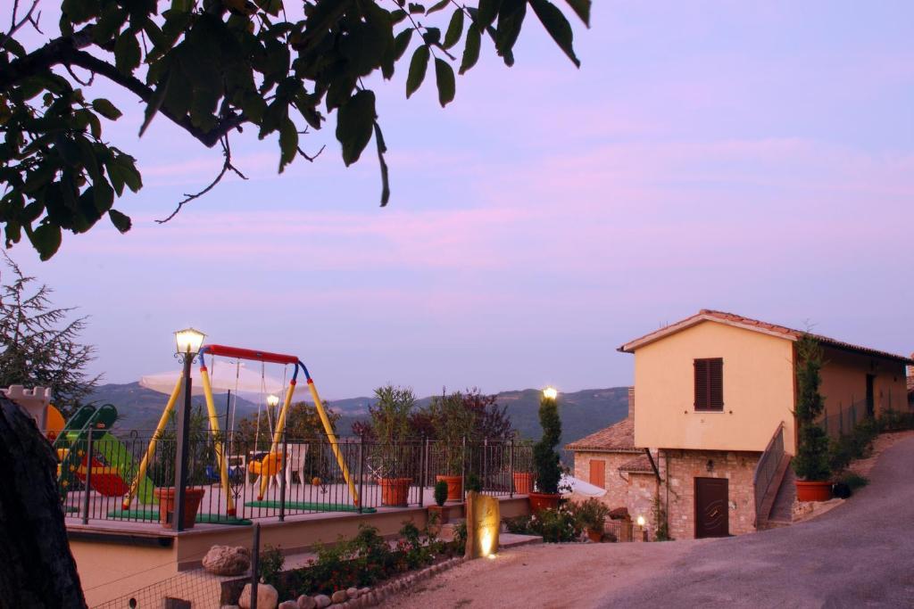 B&B La Terrazza Del Subasio Asís Exterior foto